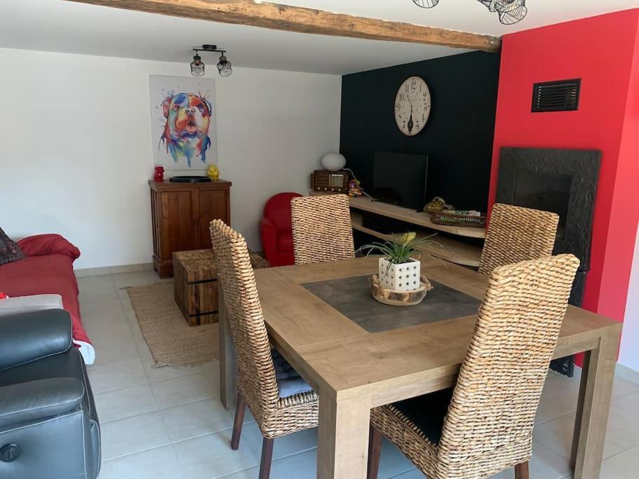 Gite A La Ferme Avec Jacuzzi Et Piscine Chauffee Saint-Felix-de-Tournegat Esterno foto