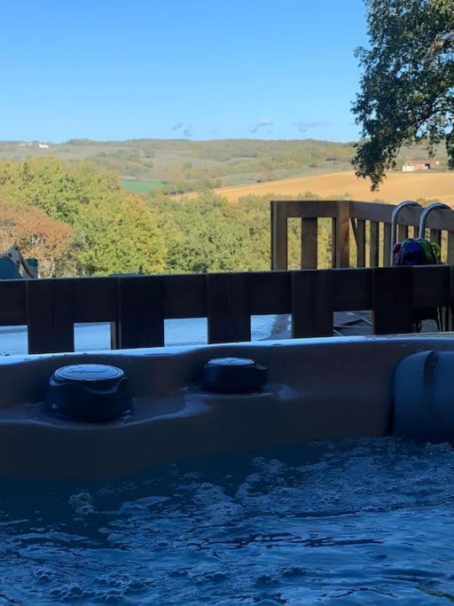 Gite A La Ferme Avec Jacuzzi Et Piscine Chauffee Saint-Felix-de-Tournegat Esterno foto